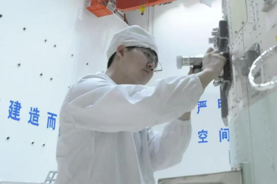 新春走基层·记者体验360行｜“天上”的“太空出差”　地上的航天人坚守